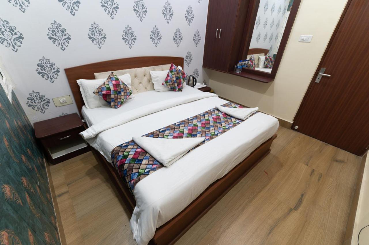 The Century Plaza Hotel Waranasi Zewnętrze zdjęcie