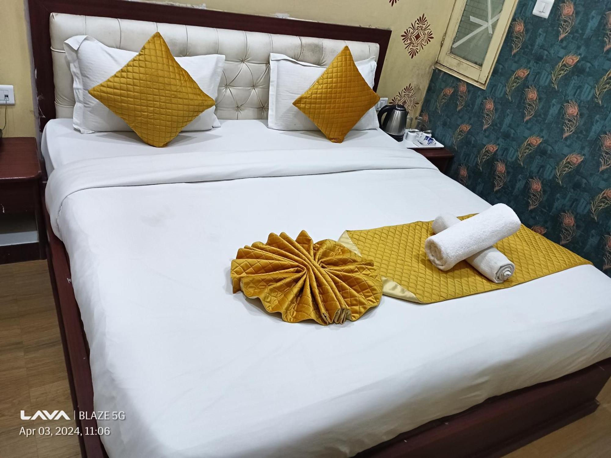 The Century Plaza Hotel Waranasi Zewnętrze zdjęcie